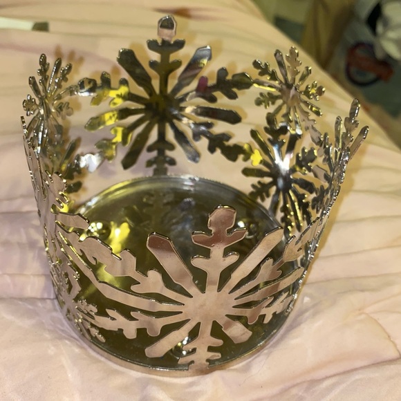 Bath & Body Works Holiday Silver Snowflakes Candle Holder Poshmark